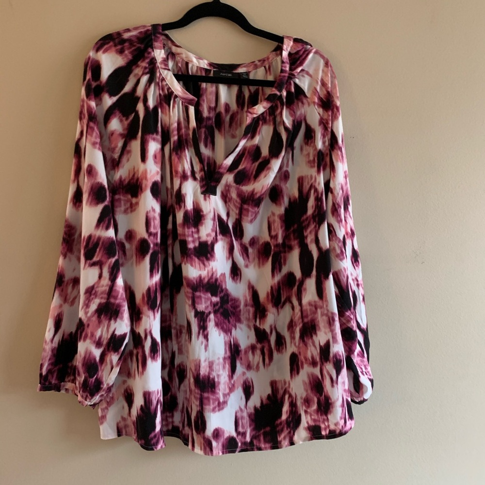 Apt 9 Top